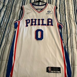 sixers jersey (tyrese maxey)